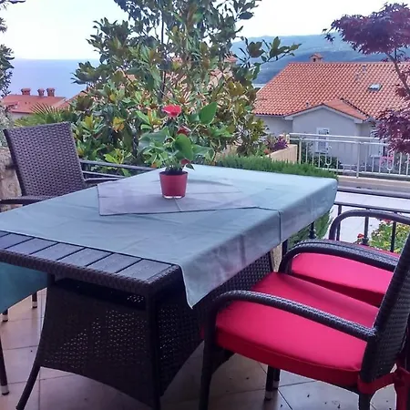 With A Parking Space Rabac, Labin - 7442 Daire *
